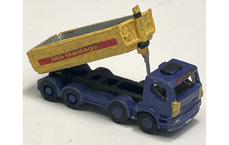 E65 Iveco 8 Wheel Tipper Truck Unpainted Kit (N Scale 1/148th)