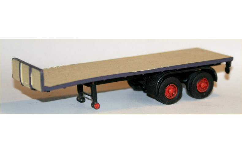 G59p Painted  26ft Tandem axle flat trailer 1950's OO Scale 1:76