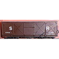 J9 L. & B. Howard Bogie Box Van Unpainted Kit OO Scale 1:76